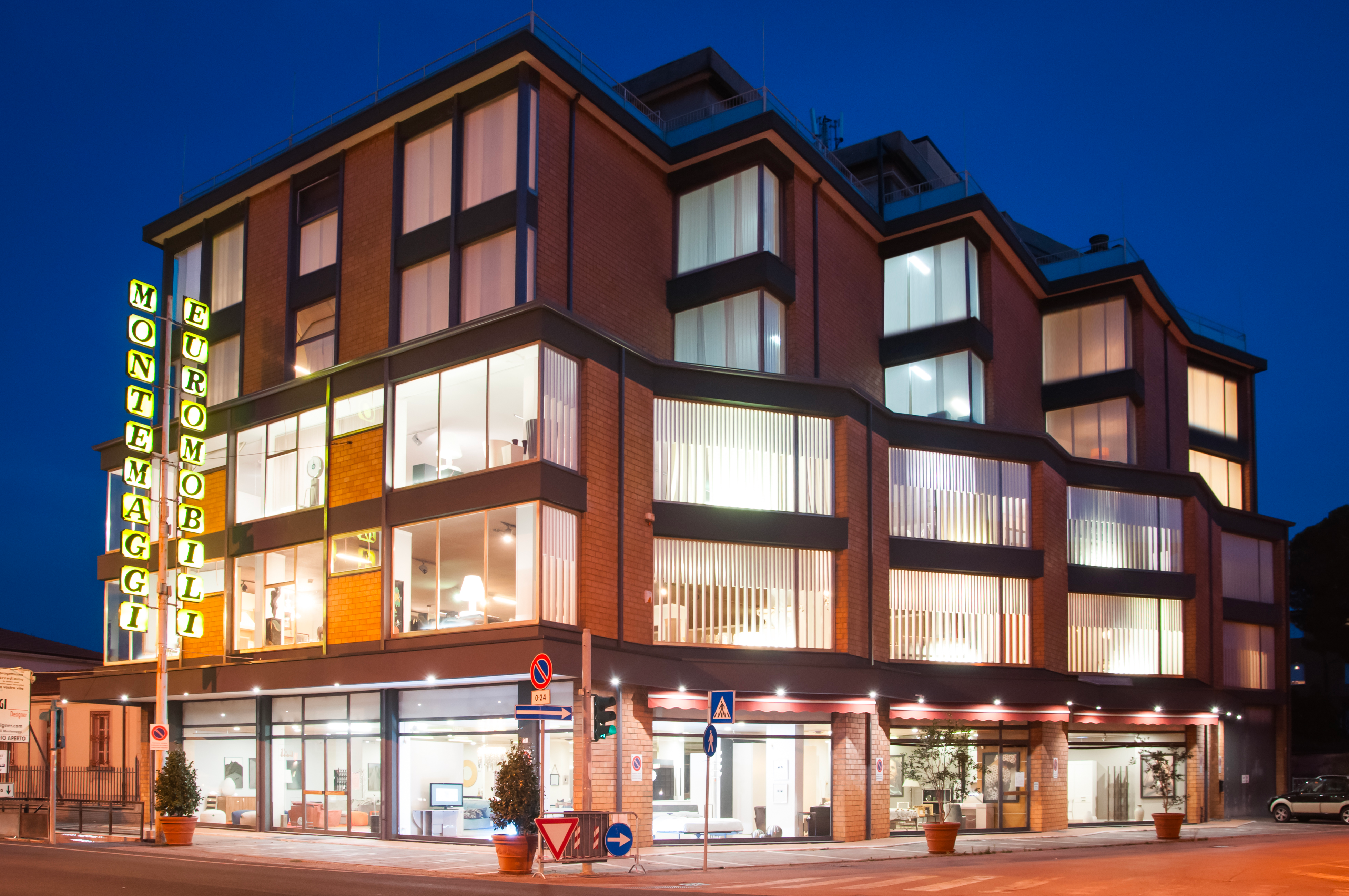 Esterno del negozio a Savignano sul Rubicone FC